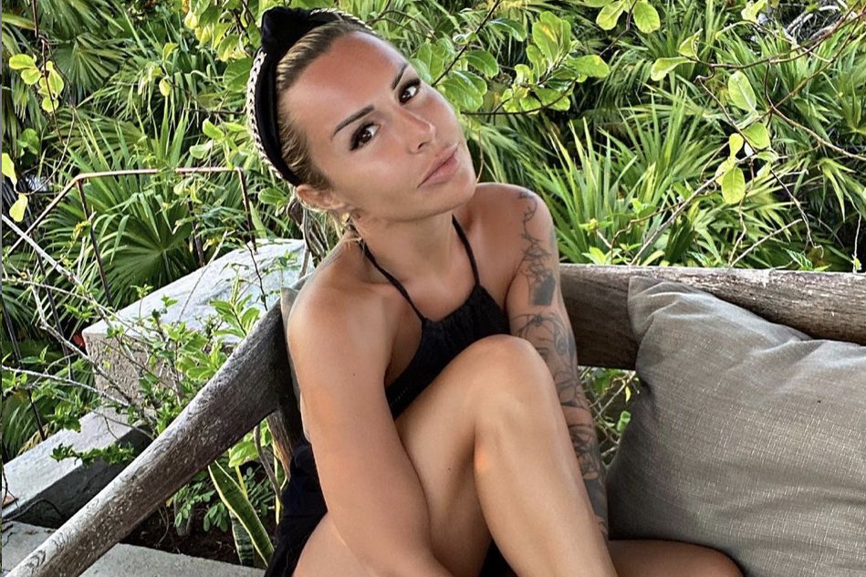 Blanka Lipińska pokazała zdjęcie sprzed lat. Autorka "365 dni" była kiedyś bardziej "porobiona" niż teraz.