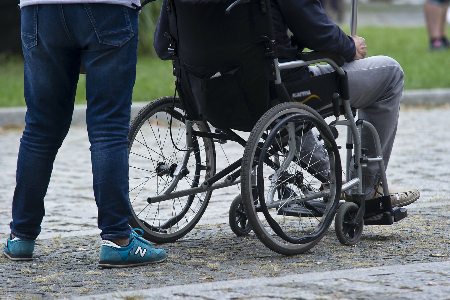 12 lutego obchodzony jest Dzień Opiekuna.