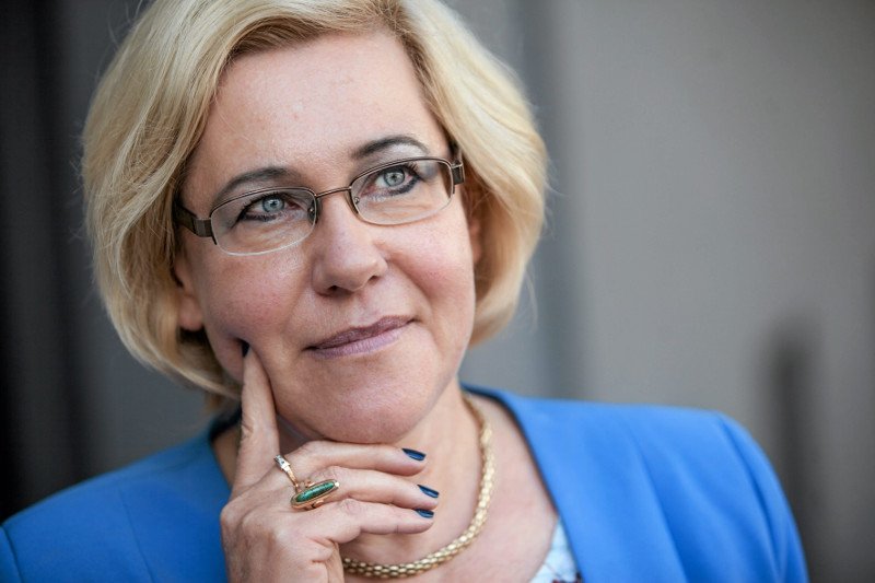 Barbara Nowak, jak sama przyznaje, wzrusza się podczas kościelnych uroczystości rozpoczęcia roku szkolnego.