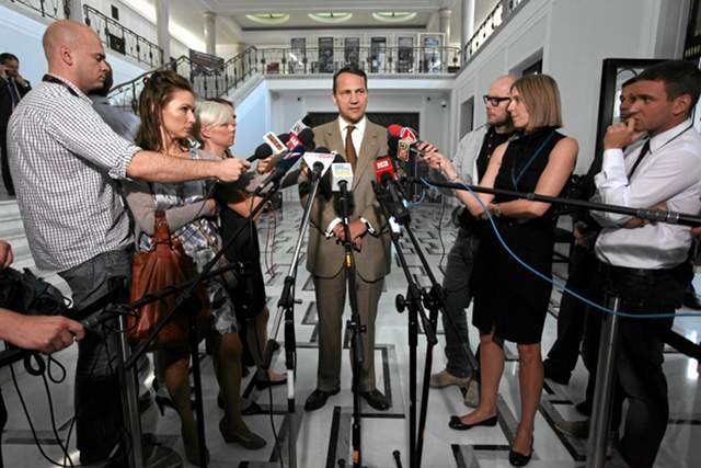 Słowa ministra Radosława Sikorskiego na temat kary śmierci wywołały burzę.