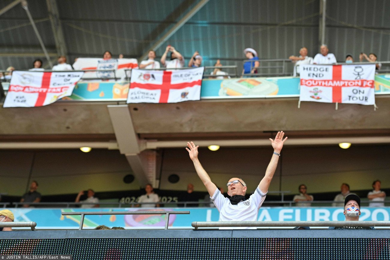 Podczas meczu Anglia - Chorwacja doszło do wypadku na trybunach.