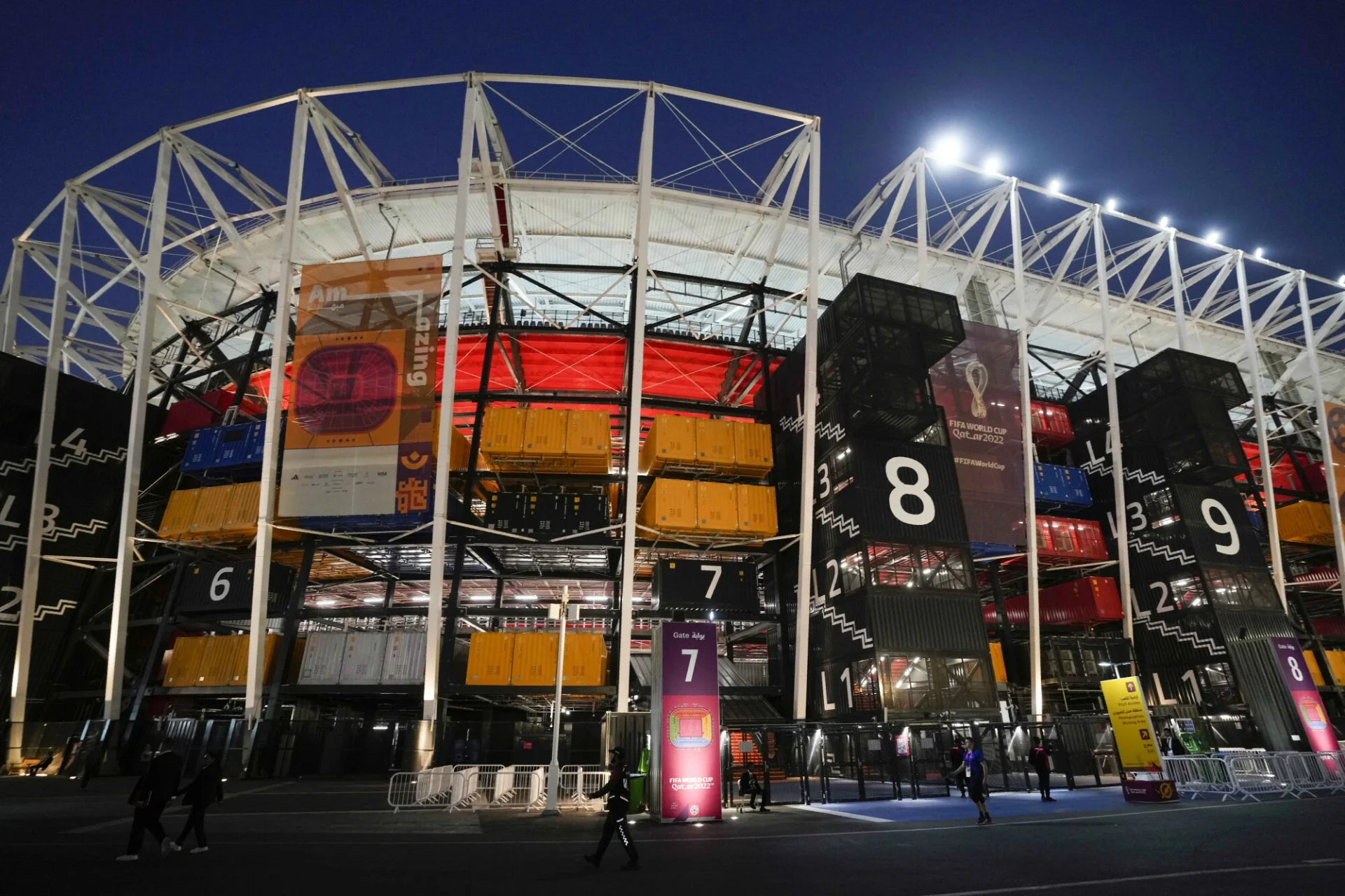 Polacy zagrali tutaj dwa mecze. Stadion 974 w Katarze właśnie przestał istnieć