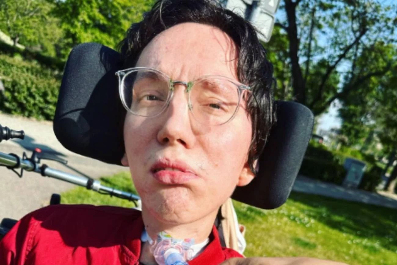 Wojtek Sawicki skrytykował bon zdrowotny Konfederacji, wskazując, że nie byłby w stanie przeżyć korzystając z niego.