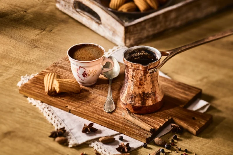 Lubisz kawę? Wspólnie z marką COSTA COFFEE zapraszamy do rozwiązania quizu, który sprawdzi twoją wiedzę o naparze z ziaren kawowca