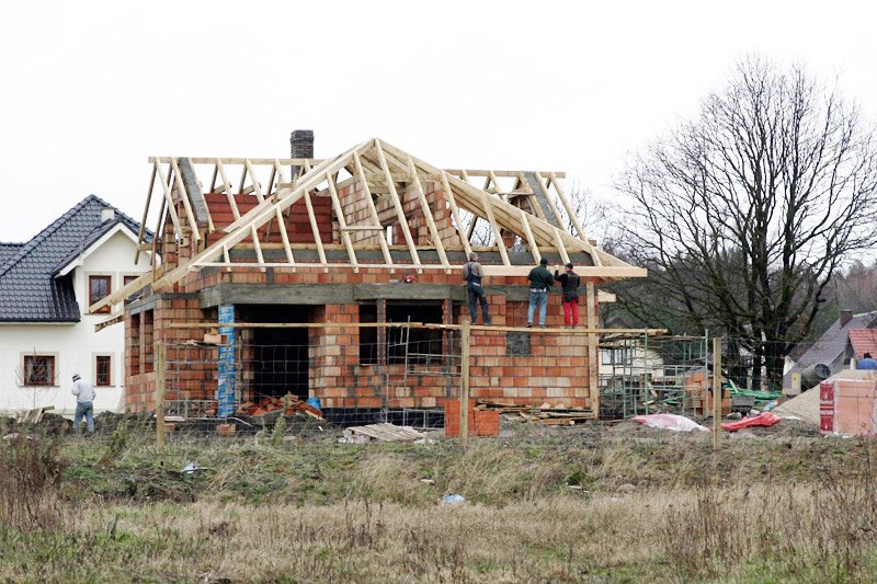 W woj. warmińsko-mazurskim beneficjentom programu Rodzina 500+ oferują atrakcyjnie położone działki budowlane za pół ceny!