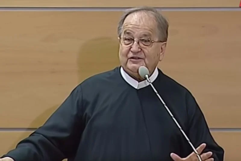 Ojciec Tadeusz Rydzyk mówi o początkach działalności "Radia Maryja" i jego pierwszych latach w Polsce po powrocie z Niemiec.