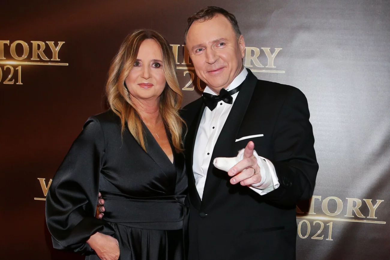 Jacek Kurski w gipsie. Prezes TVP ma kontuzję lewej ręki