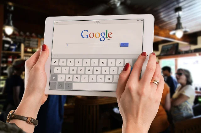 Nie wszystkie wątpliwości rozwieje "wujek Google" - lepiej słuchać specjalistów. Fot. [url=http://bit.ly/1F49UbL]FirmBee[/url] / [url=http://bit.ly/1ij9Nyl]CC0 Public Domain[/url]