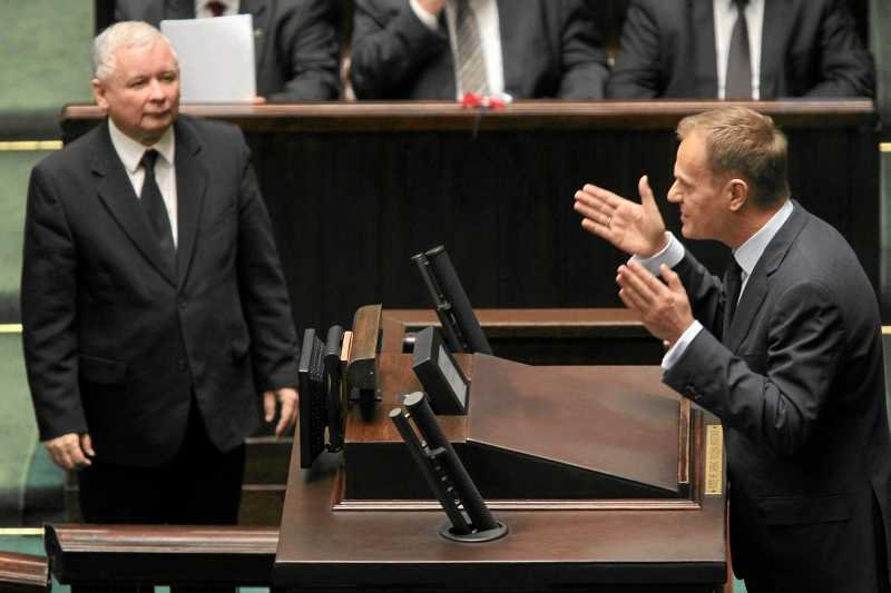 PO i PiS ramię w ramię w jednej sprawie – tego nie było od 2005 roku. Rokiem Gierka SLD przywrócił podział na obozy: postsolidarnościowy i postkomunistyczny.