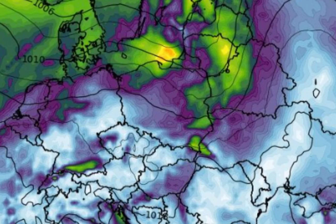 Pogoda szykuje nam prawdziwy armagedon. Te regiony otrzymały alerty. Pogoda się załamie: burze, deszcz, wiatr i grad. IMGW I RCB ostrzegają.