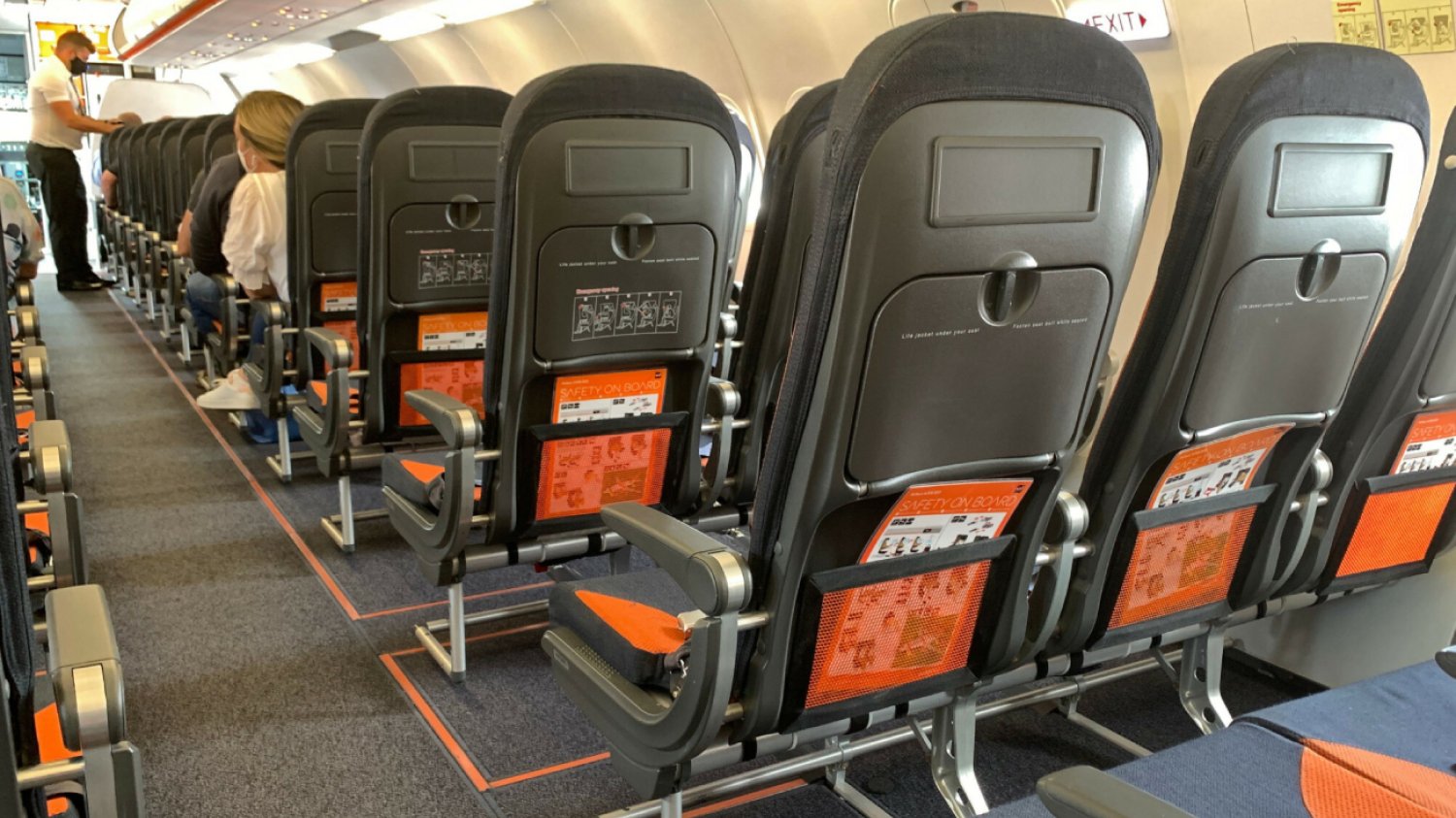 Awaryjne lądowanie samolotu EasyJet. Pasażer miał halucynacje i widział węże.