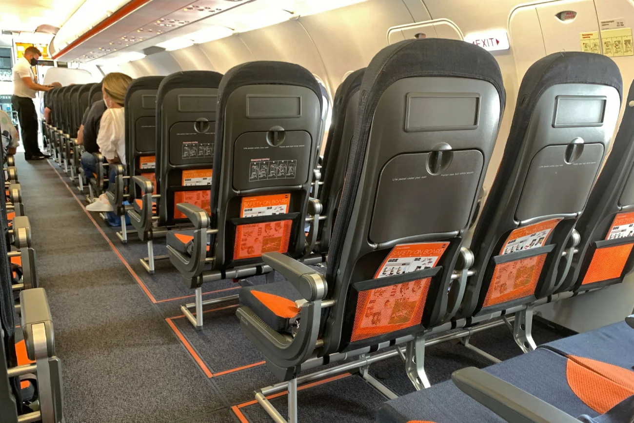 Awaryjne lądowanie samolotu EasyJet. Pasażer miał halucynacje i widział węże.