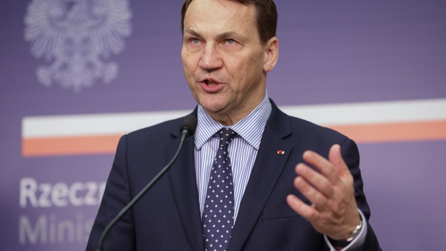 "Panie redaktorze, kłamie pan!". Spięcie Sikorskiego z red. Republiki.