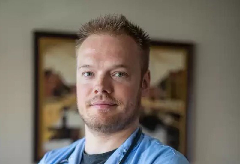 Fiałek wskazał koszt pobytu zakażonych w szpitalu.