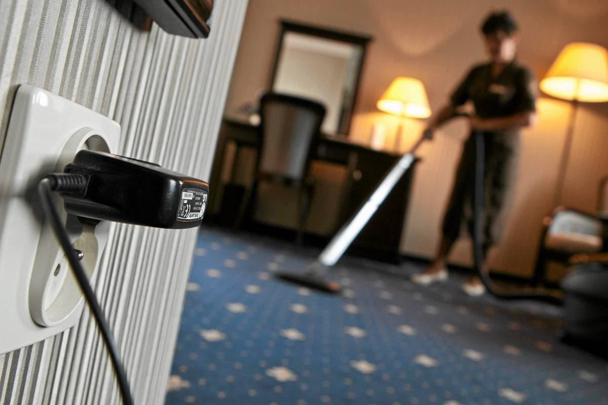 Polakom coraz trudniej samemu dbać o porządek w domach i mieszkaniach