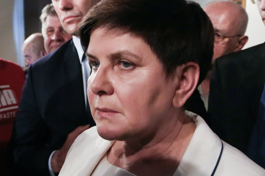 Beata Szydło spotkała się z wyborcami w Sandomierzu. Spotkaniu towarzyszyły przepychanki i wyzwiska.