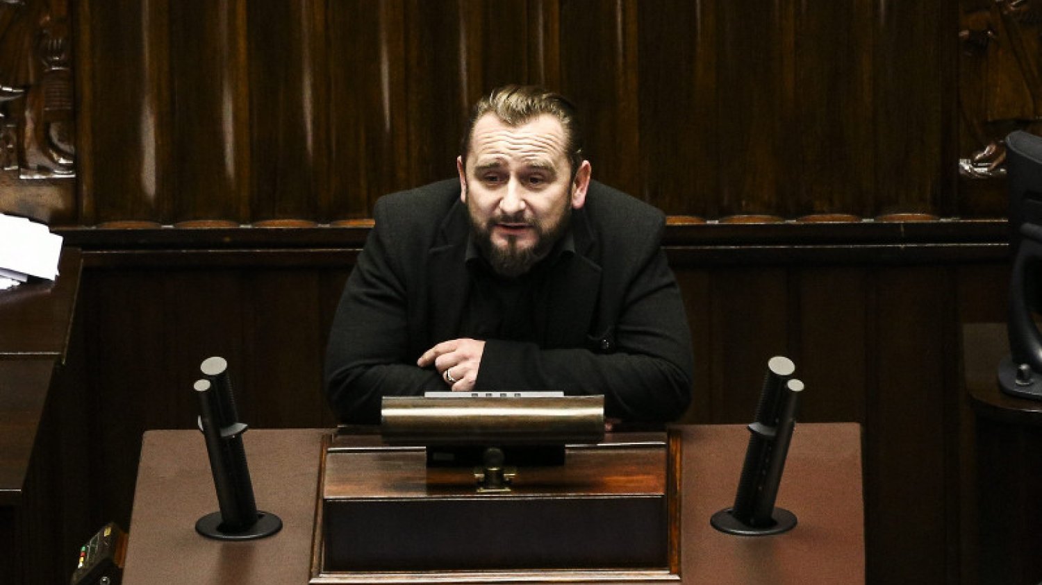 Poseł Liroy-Marzec będzie promował antyszczepionkowców?