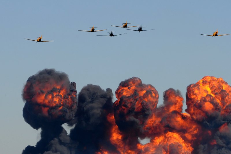 Amerykańskie siły zbombardowały pozycje Państwa Islamskiego w Iraku i Syrii