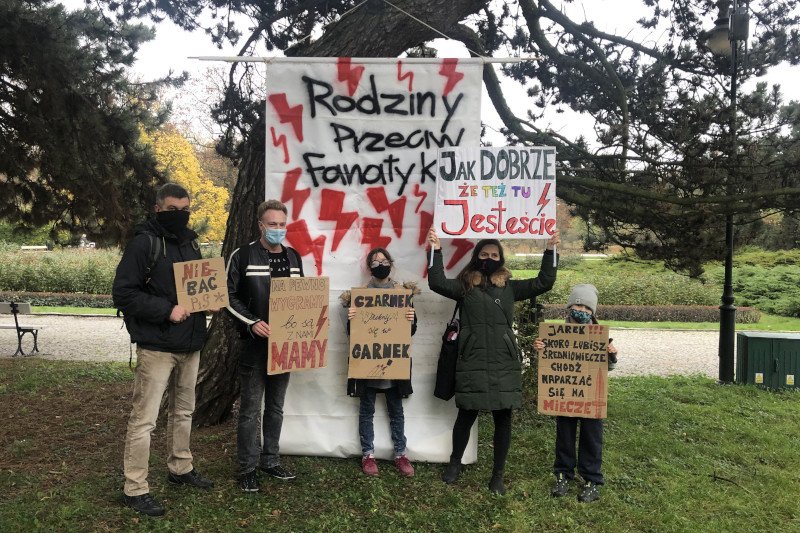 W sobotę w Warszawie odbył się spacer rodzin przeciwko fanatykom.