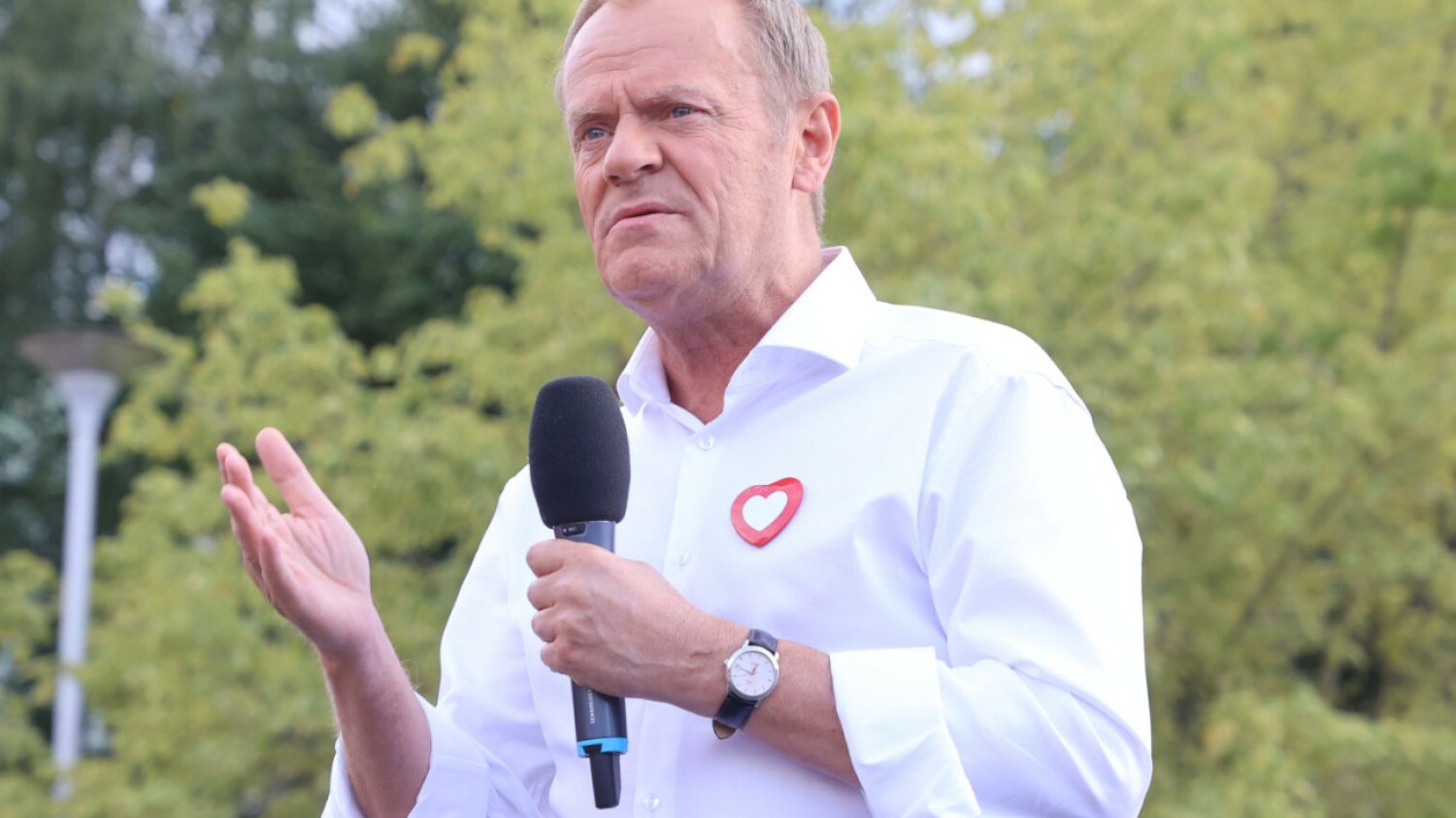 Tusk wezwał Kaczyńskiego do debaty. Nawiązał do straszenia grzybiarzy
