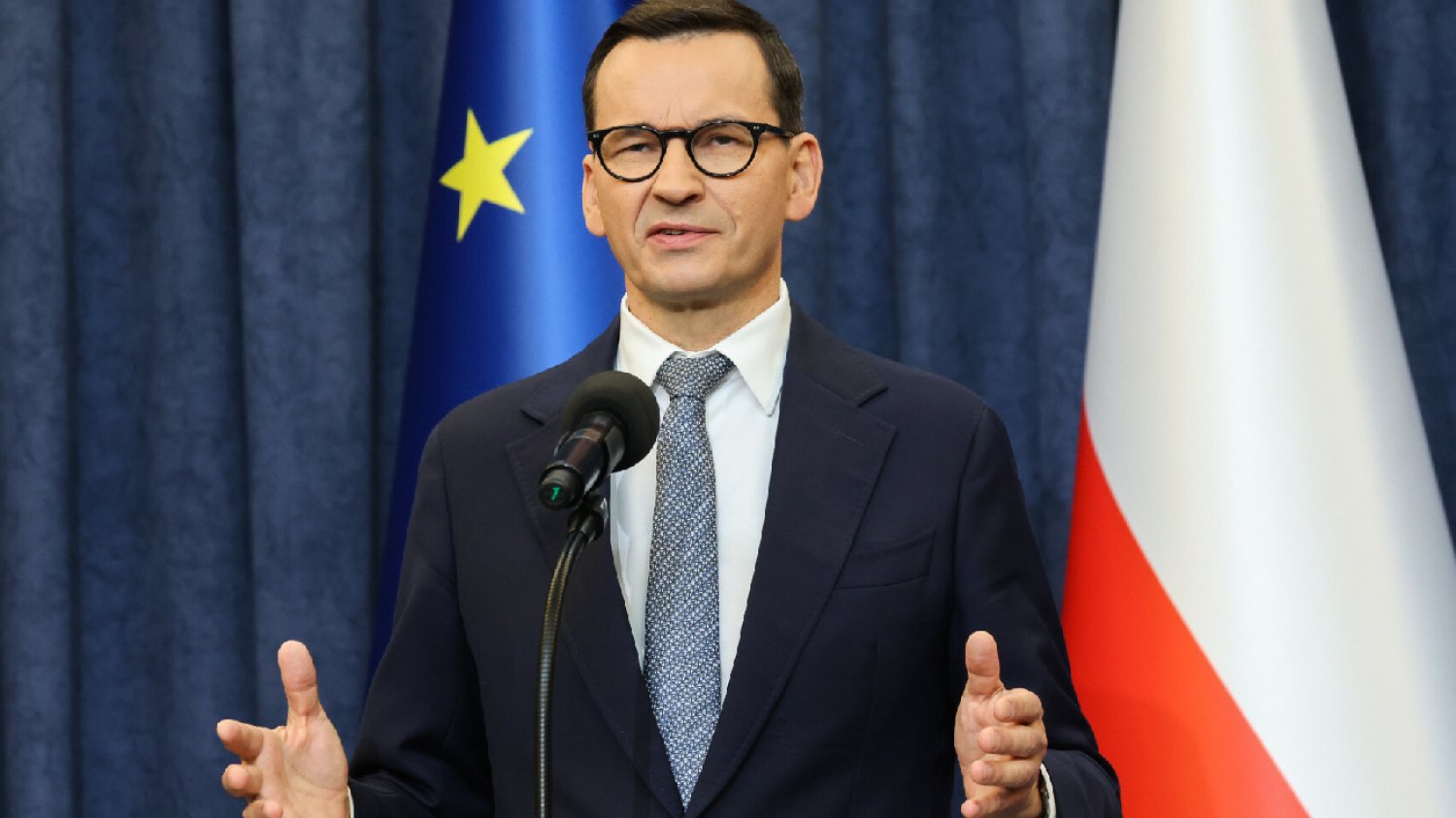 Zatrzymanie piłkarzy Legii. Morawiecki reaguje: Poleciłem pilne działania.