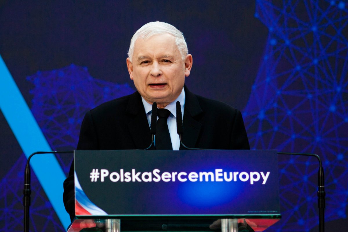 Zjednoczona Prawica prowadzi w sondażu IBRIS z Koalicją Europejską.