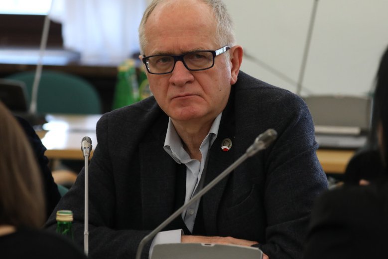 Poseł PiS Krzysztof Czabański zawiadomił prokuraturę, ponieważ uważa, że został pomówiony przez posłów Platformy Obywatelskiej, którzy zorganizowali akcję "konwój wstydu".