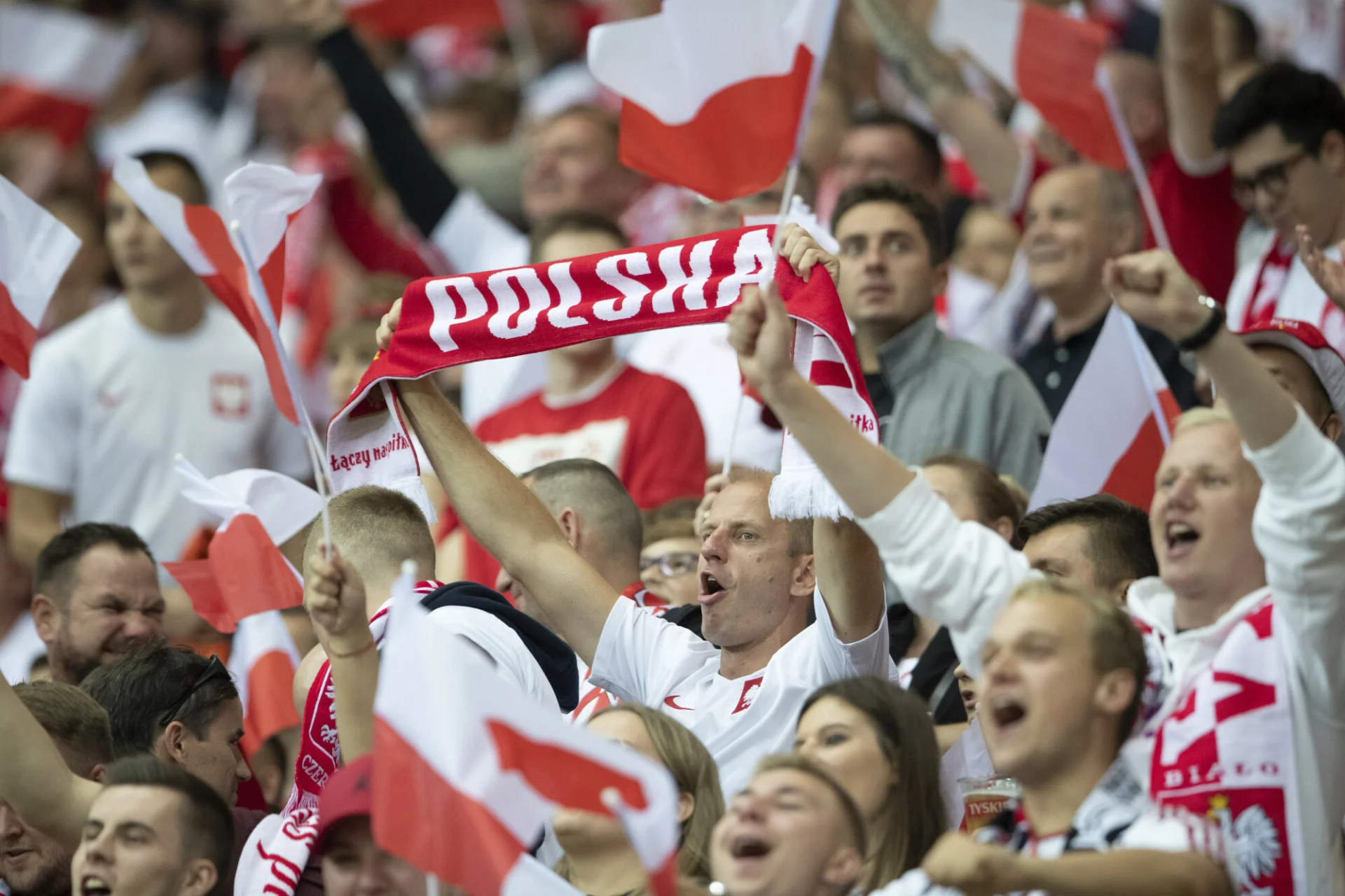 Polscy kibice muszą się przygotować na spore wydatki, jeżeli chcą zobaczyć mecze Biało-Czerwonych w finałach MŚ w Katarze