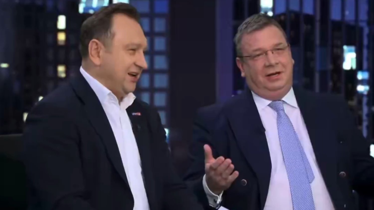 Tomasz Trela i Michał Wójcik zaśpiewali kolędę. Filmik jest viralem