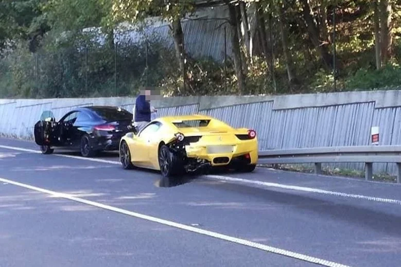 Media rozpisują się o wypadku na Słowacji. Teraz Polak, który kierował porsche został aresztowany.