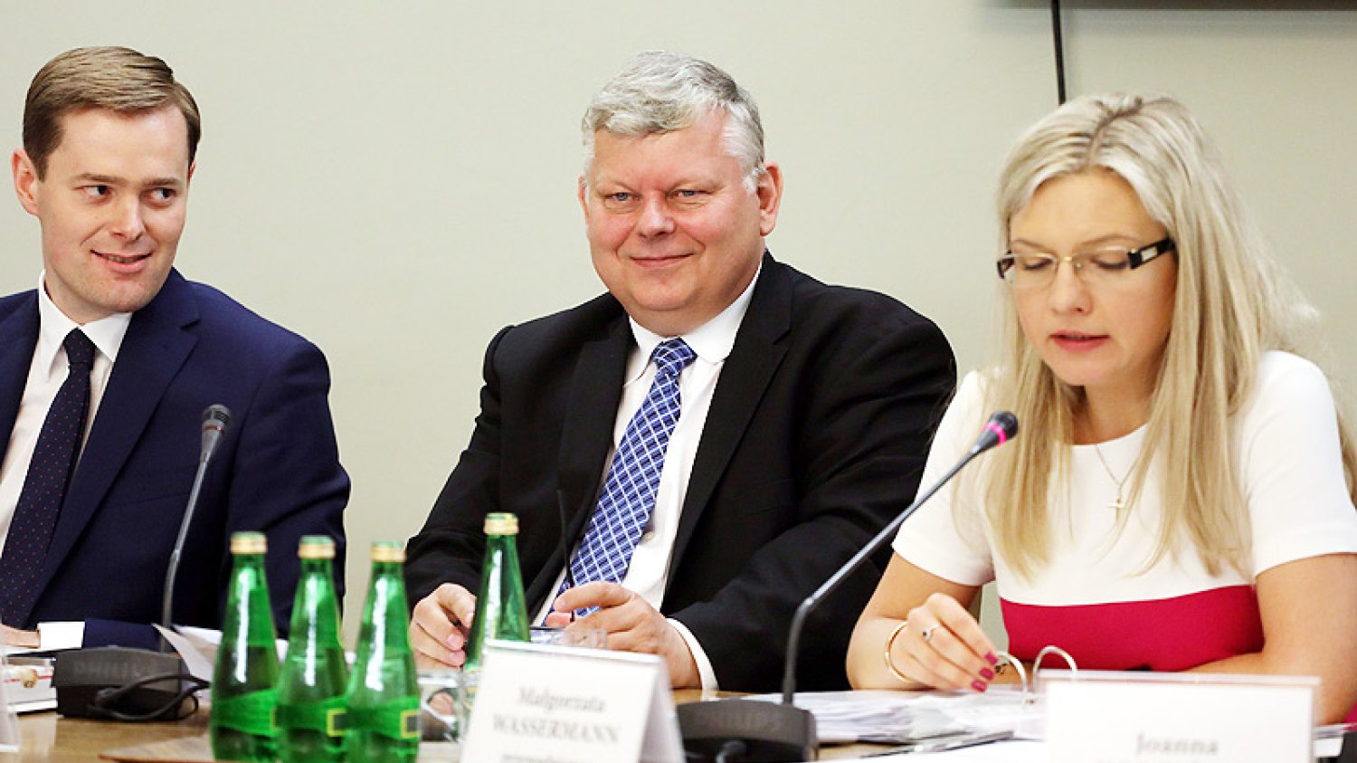Poseł PiS Marek Suski kolejny raz ośmieszył się próbując przesłuchać świadka na sejmowej komisji śledczej ds. Amber Gold.