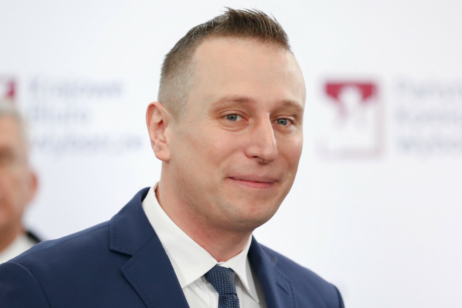 Senator Krzysztof Brejza wygrał z TVP ws. fałszywych SMS-ów.