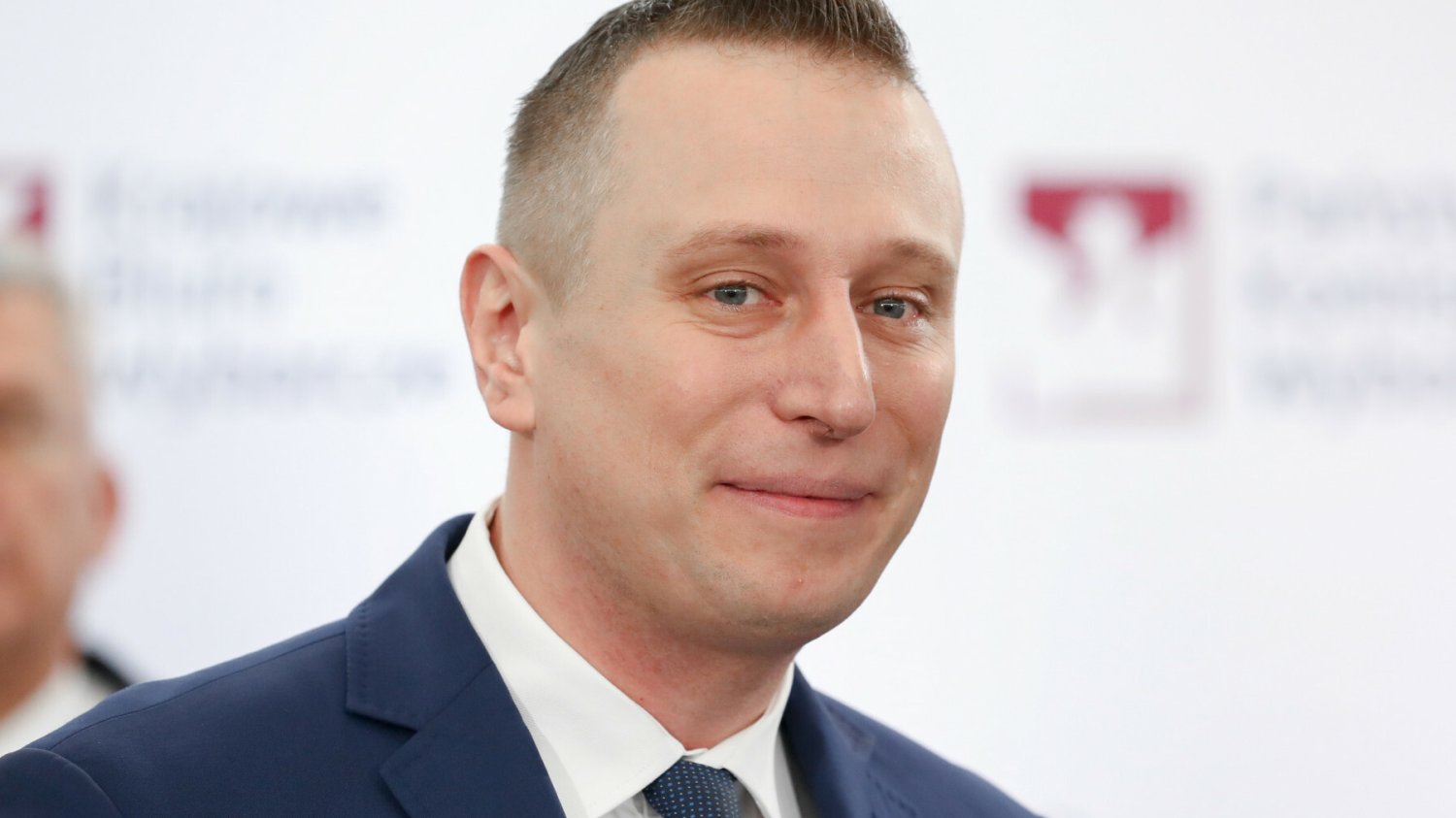 Senator Krzysztof Brejza wygrał z TVP ws. fałszywych SMS-ów.