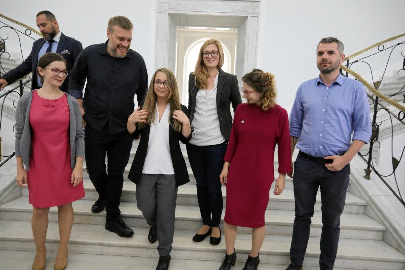 Lewica proponuje wprowadzenie emerytur minimalnej i maksymalnej.