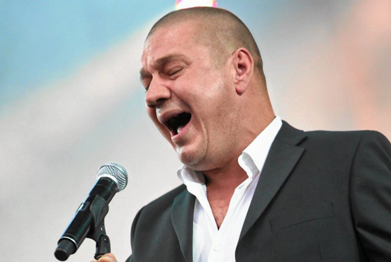 Marek Dyjak podczas koncertu Męskie Granie 2012.