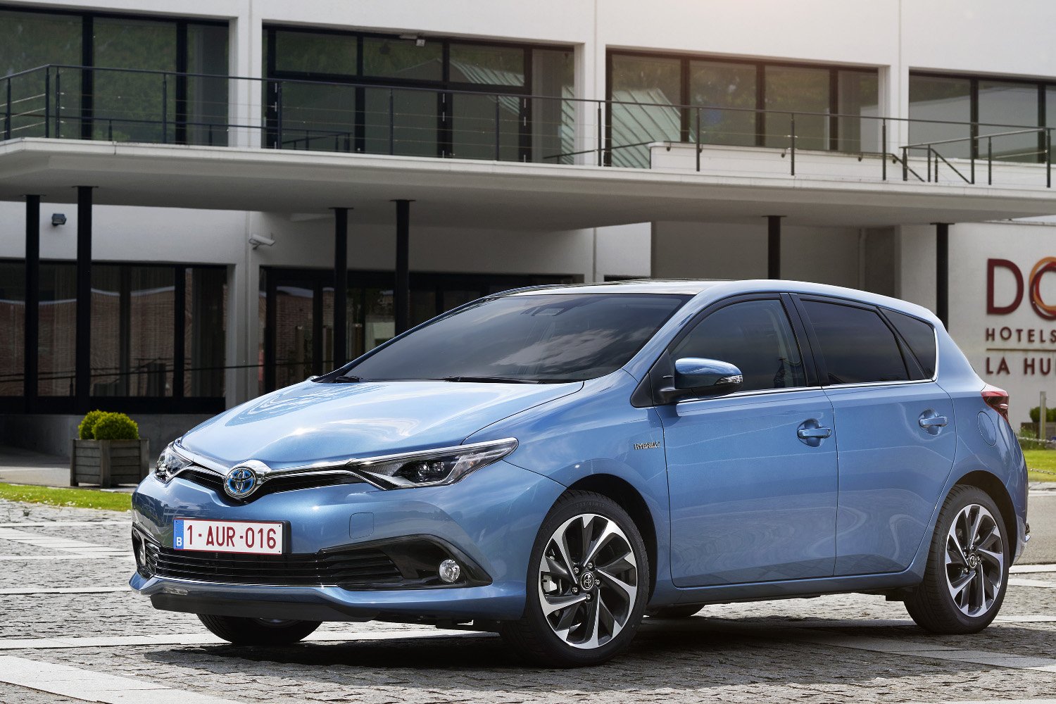 Nowa Toyota Auris przeszła spory lifting nadwozia.
