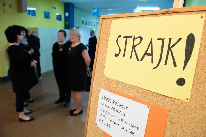 Strajk trwa od 8 kwietnia. Nie wiadomo, kiedy się zakończy. – Słyszę w sklepie, że jesteśmy darmozjady – mówi jedna z nauczycielek.