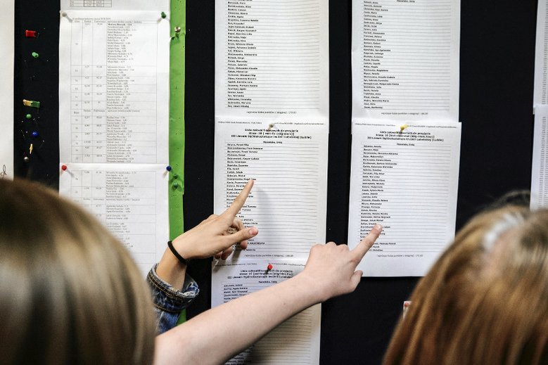 We wtorek wiele będzie złości i łez. W Warszawie mają zostać ogłoszone wyniki pierwszego etapu rekrutacji do liceów.