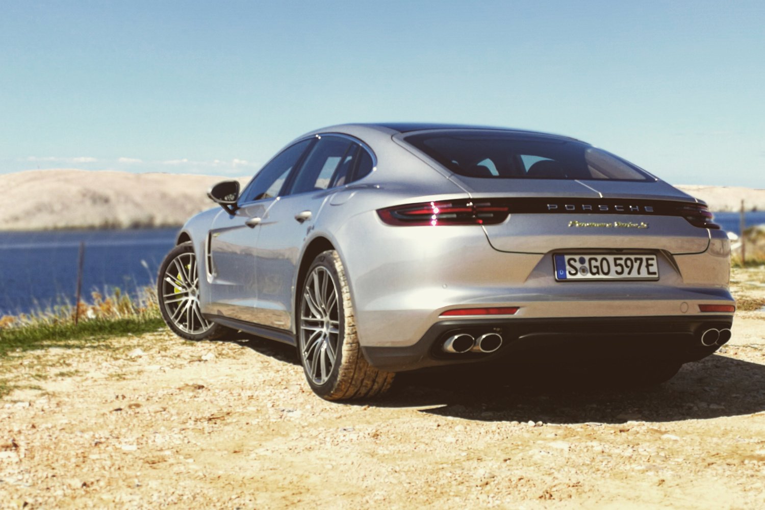 Porsche Panamera Turbo S E-Hybrid. Mocniejszej Panamery nie znajdziecie.