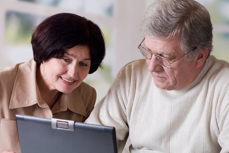 Rodzice dzisiejszych trzydziestolatków wkraczają w świat mediów społecznościowych. Co na to ich dorosłe dzieci?