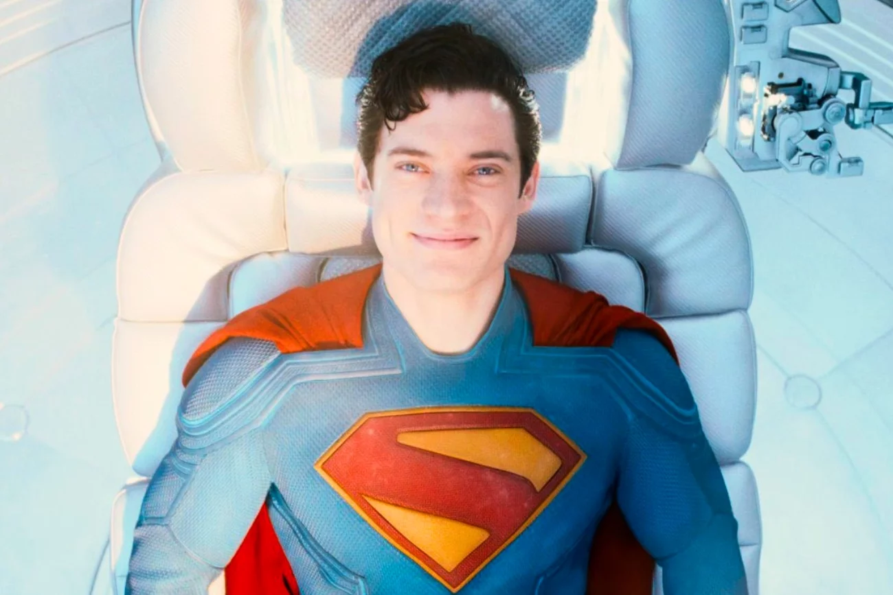 Czy to ptak? Nie, to "Superman", który zmierza z konkretną datą na HBO Max "Superman" Jamesa Gunna na HBO Max. Wiemy, kiedy obejrzymy tam hit DCU