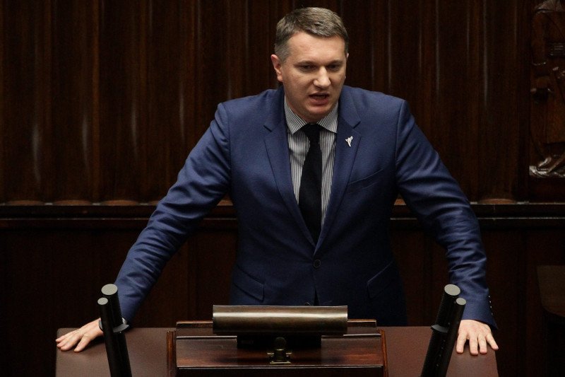 Poseł Przemysław Wipler zarzucił premier Kopacz "lawiranctwo".