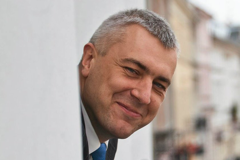 Roman Giertych w specyficzny sposób ocenił konwencję założycielską partii Wiosna Roberta Biedronia. Zacytował fragment wiersza Bolesława Leśmiana na Twitterze.