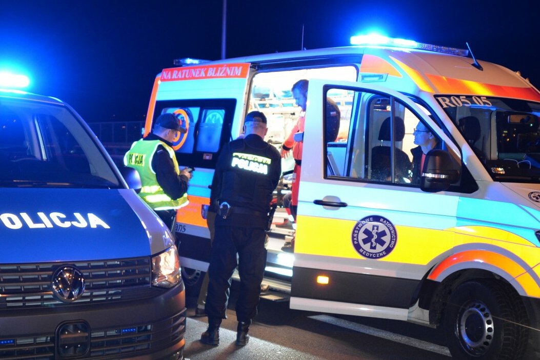 Karetka jadąca na sygnale do dziecka zabiła po drodze 84-latkę