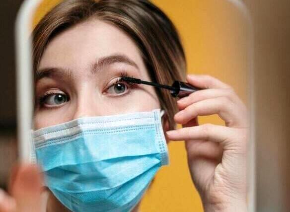 Objawy koronawirusa u kobiet i mężczyzn. Utrata węchu częstsza u jednej płci [BADANIA]