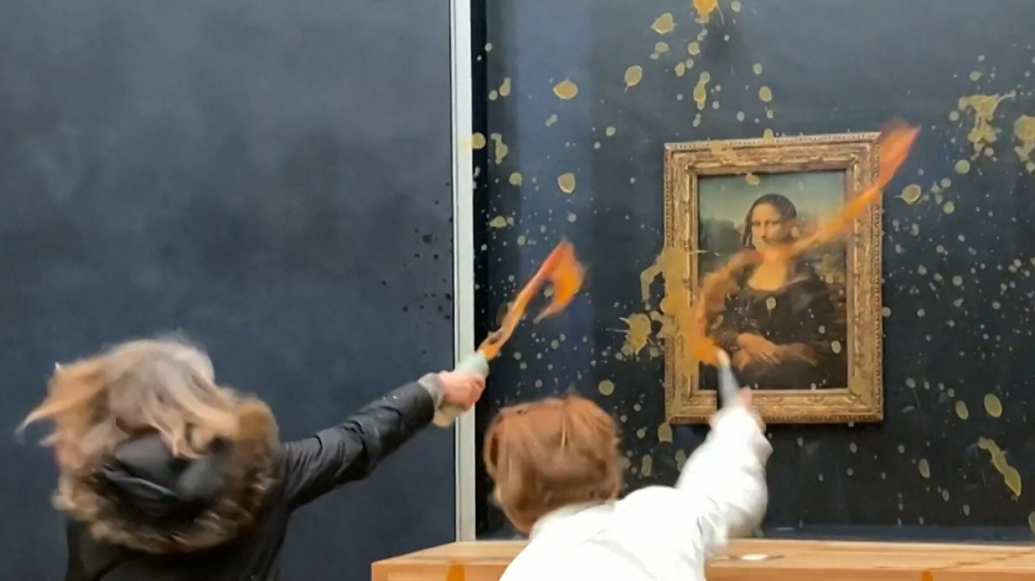 Aktywistki zaatakowały zupą "Mona Lisę".