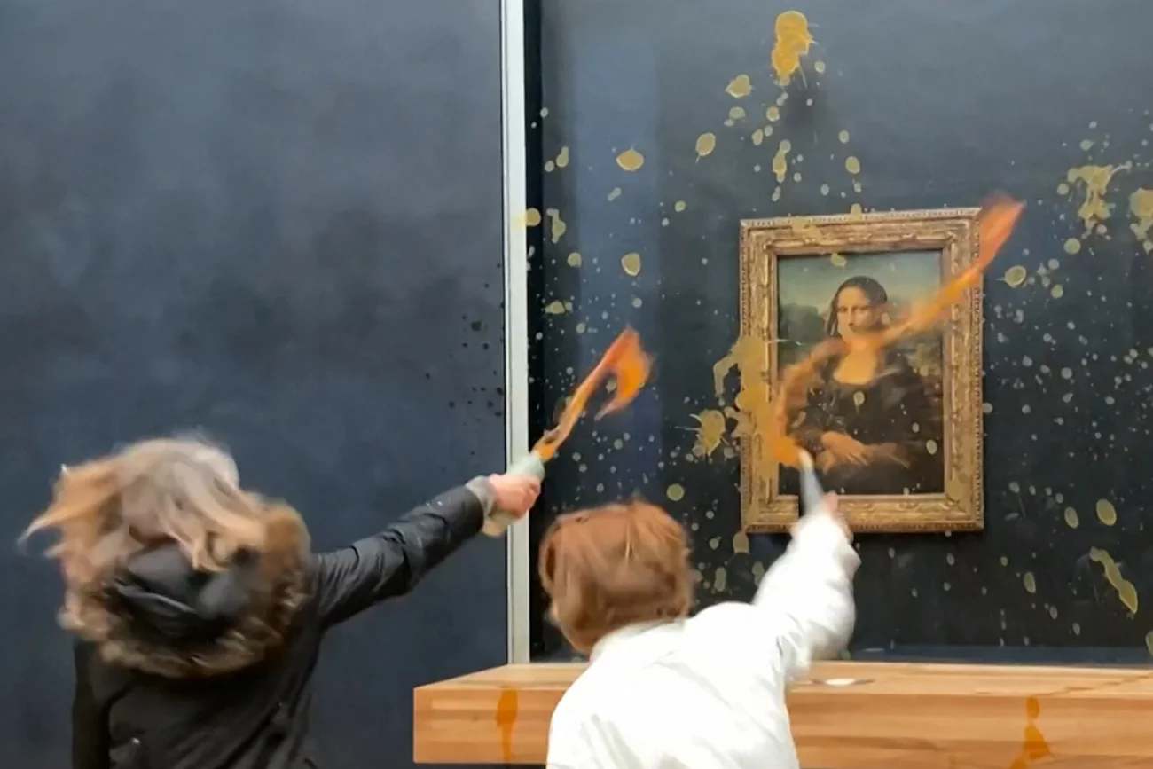 Aktywistki zaatakowały zupą "Mona Lisę".