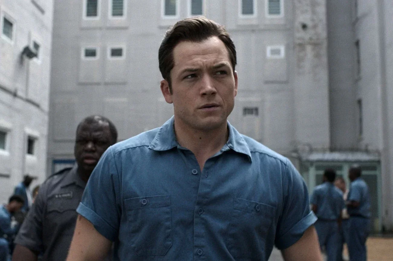 "Czarny ptak": najlepsze seriale 2022 Taron Egerton w serialu "Czarny ptak"