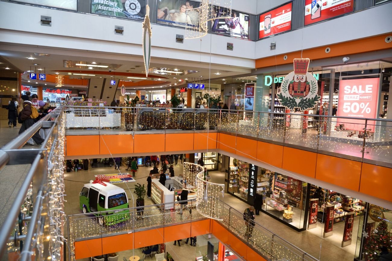 DeeZee zamyka sklep internetowy. Na pożegnanie wyprzedaż do 70 proc.