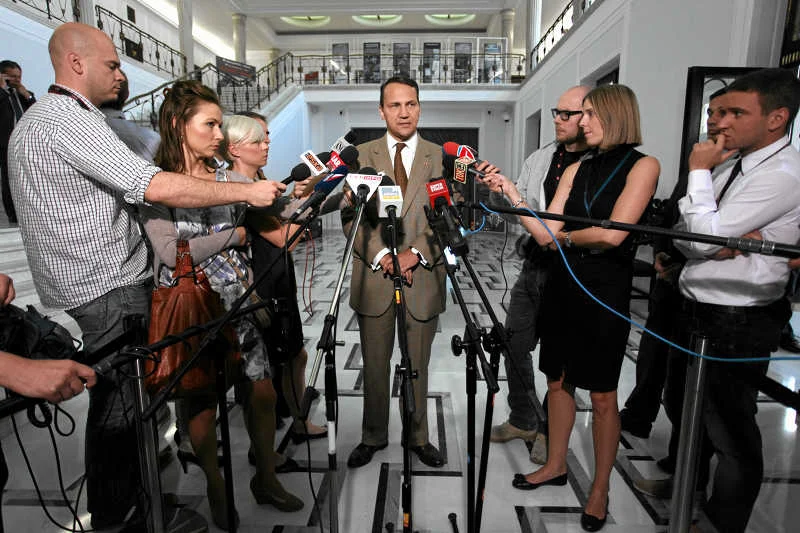 Radosław Sikorski powiedział, że polscy inspektorzy mogą zająć się rozbrajaniem arsenału chemicznego Baszara al-Assada.